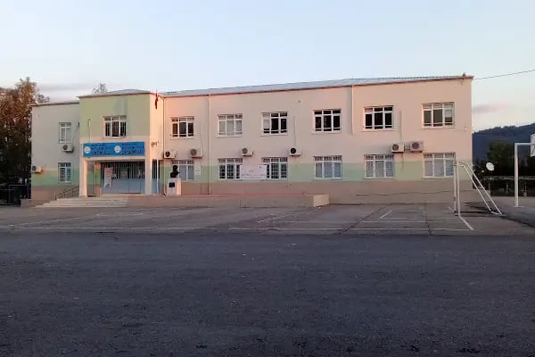 Rüştü Kazım Yücelen İlkokulu Ortaokulu - Resim 1