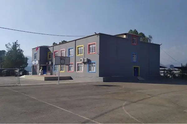 Rüştü Kazım Yücelen İlkokulu Ortaokulu - Resim 3