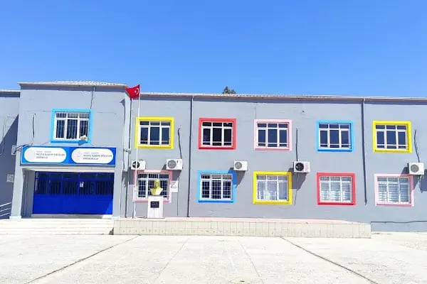 Rüştü Kazım Yücelen İlkokulu Ortaokulu - Resim 2
