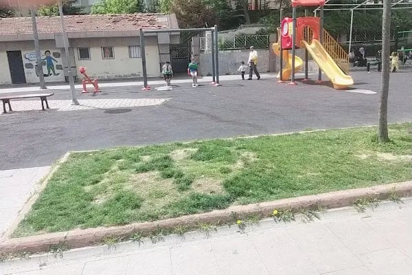 Yenikent Mustafa Akboğa Kapalı Yüzme Havuzu - Resim 12