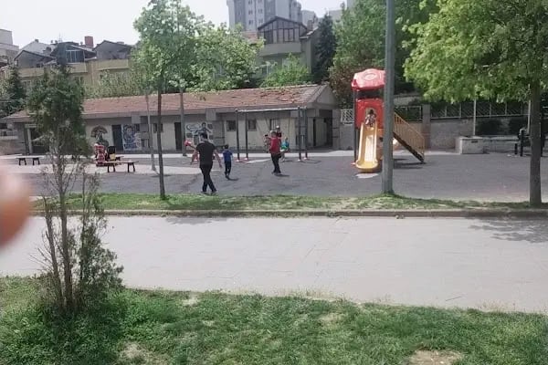 Yenikent Mustafa Akboğa Kapalı Yüzme Havuzu - Resim 5