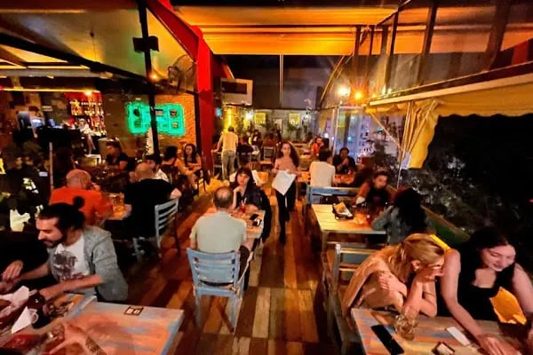 Altı Üstü Bar - Resim 1