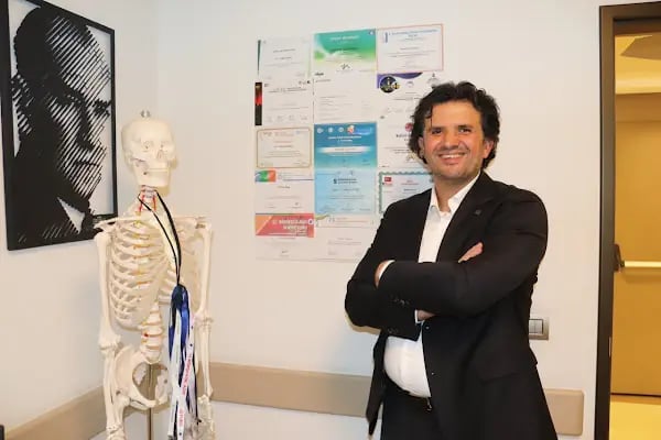 Op. Dr. Volkan Güneş, Ortopedi Ve Travmatoloji - Resim 4