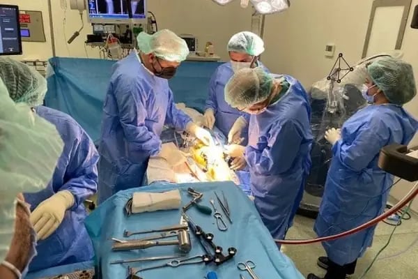 Op. Dr. Volkan Güneş, Ortopedi Ve Travmatoloji - Resim 1
