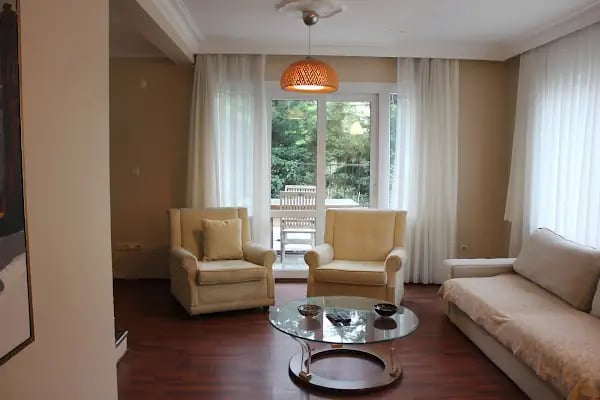 L'isola Guesthouse - Resim 7