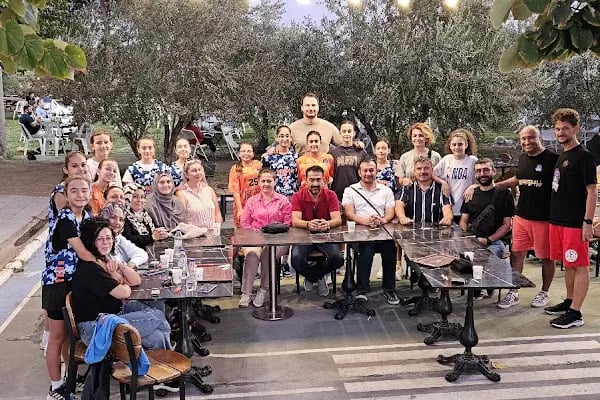 Bergama Erdal Önder Kapalı Spor Salonu - Resim 4