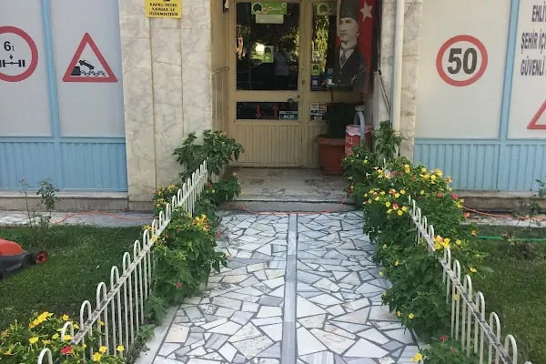 Dostlar Sürücü Kursu - Resim 14