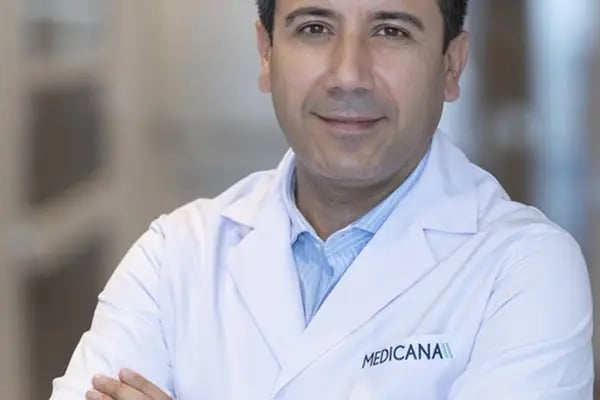 Plastik Rekonstrüktif ve Estetik Cerrah Prof. Dr. Fatih Doğan - Resim 1