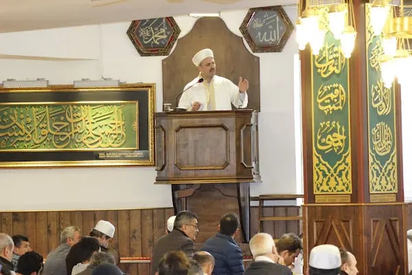 Hz.Hüseyin Cami - Resim 15