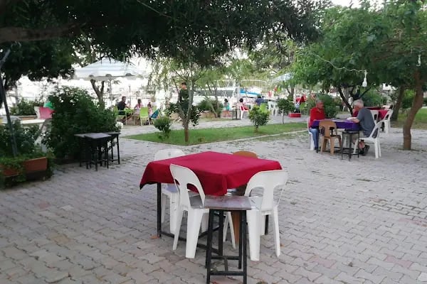 Kafe Selçuk Ailesi - Resim 2