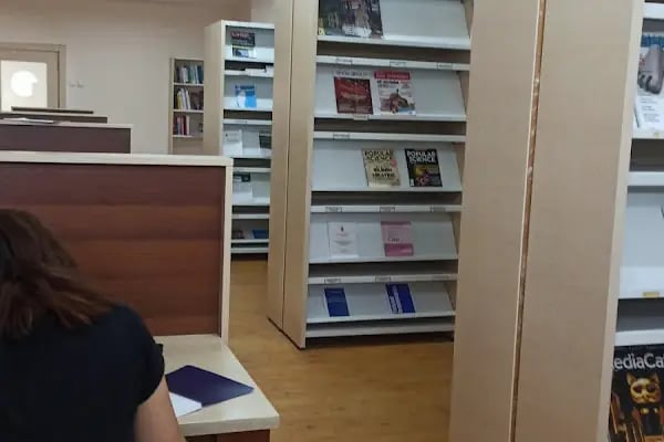 Mersin üniversitesi Kütüphanesi - Resim 1