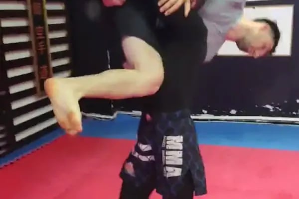 Sefa mma dövüş kulübü (karma dövüş sanatları boks kickboks muaythai wrestling brezilianjiujitsu) - Resim 16