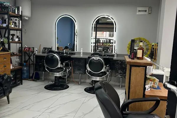 Usturabey barbershop - Resim 2