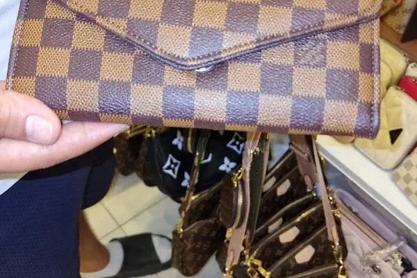 Lara Shopping - Resim 7