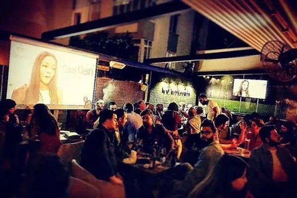 Qinn Lounge - Resim 16