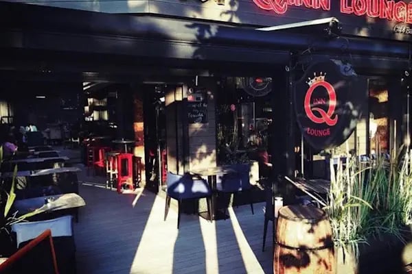 Qinn Lounge - Resim 2