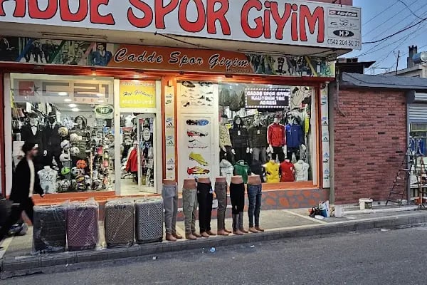 Cadde spor giyim mağazası Mehmet BOZKURT - Resim 2