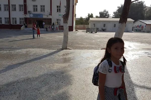 Süleyman Şah İlkokulu - Resim 1