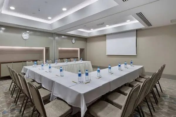Hilton Garden Inn Istanbul Ataturk Airport - Resim 6
