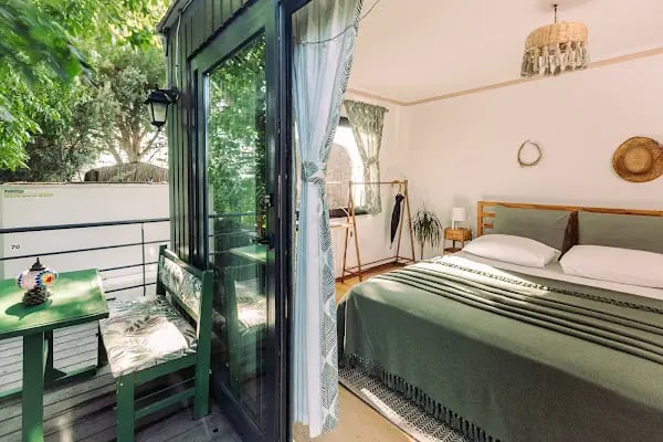 Mona Glamping Caravan Suites - Resim 2