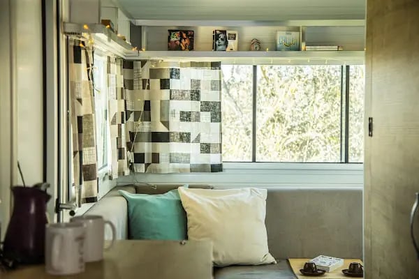 Mona Glamping Caravan Suites - Resim 19