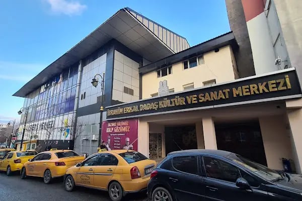 Ibrahim Erkal Dadaș Kültür Ve Sanat Merkezi - Resim 2