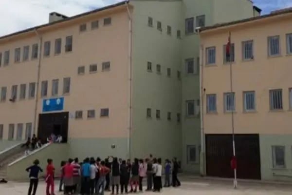 Mehmet Merdanoğlu İlkokulu - Resim 1