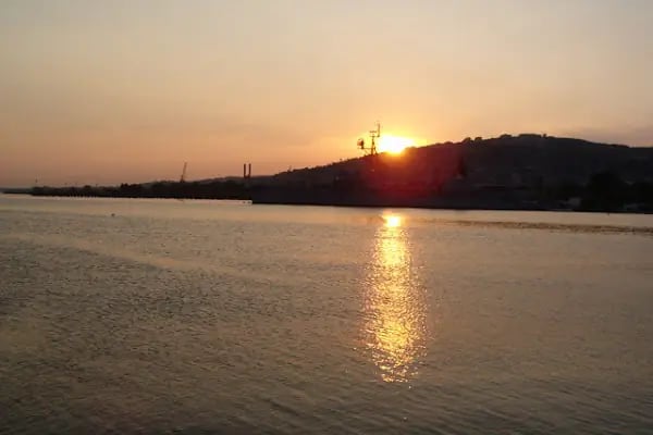 tunç aş /bir salaş tekne - Resim 20