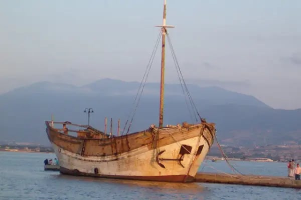 tunç aş /bir salaş tekne - Resim 7