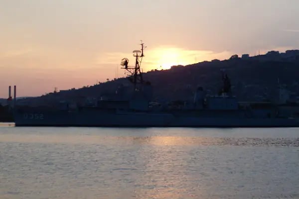 tunç aş /bir salaş tekne - Resim 13