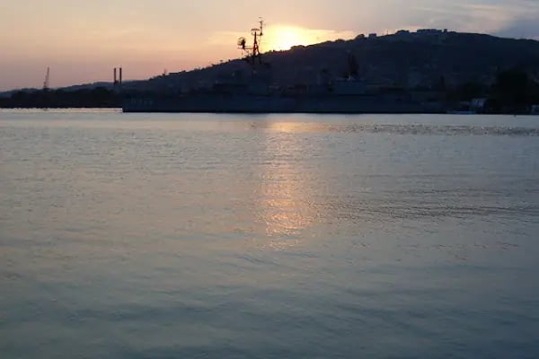 tunç aş /bir salaş tekne - Resim 14