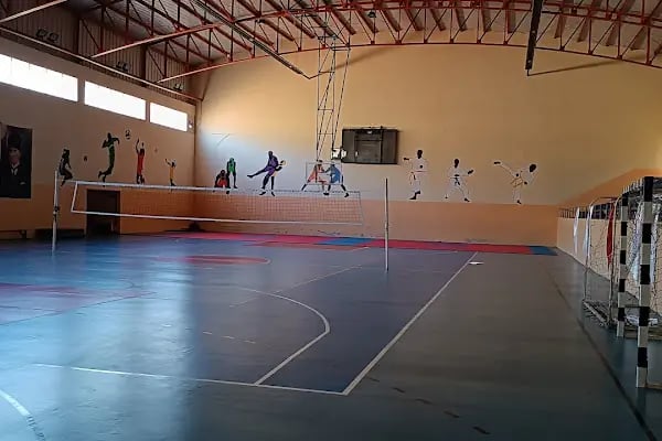 Bayındır Kapalı Spor Salonu - Resim 4
