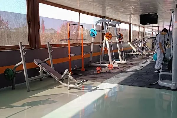 Bayındır Kapalı Spor Salonu - Resim 3