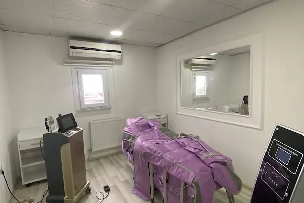 Okan Özer Kuaför ve Güzellik Salonu - Resim 5