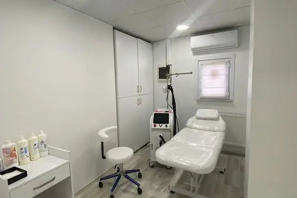 Okan Özer Kuaför ve Güzellik Salonu - Resim 4