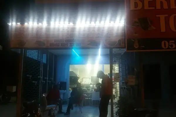 Reis Cafe - Resim 10