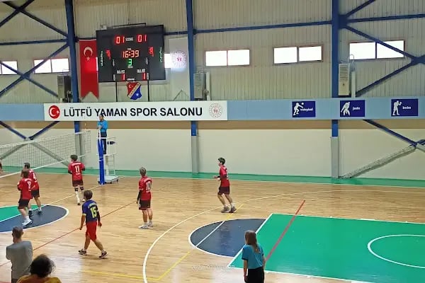 Lütfü Yaman Spor Salonu - Resim 17