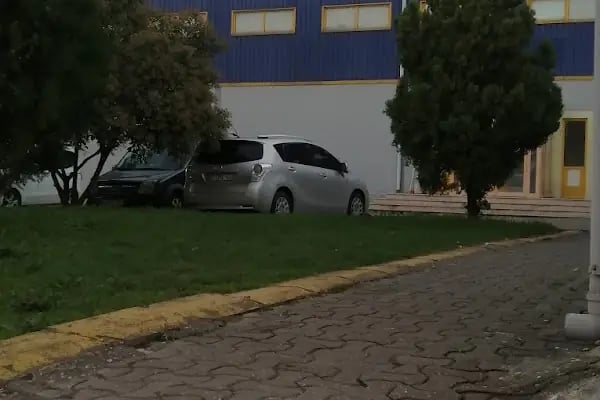 Lütfü Yaman Spor Salonu - Resim 4