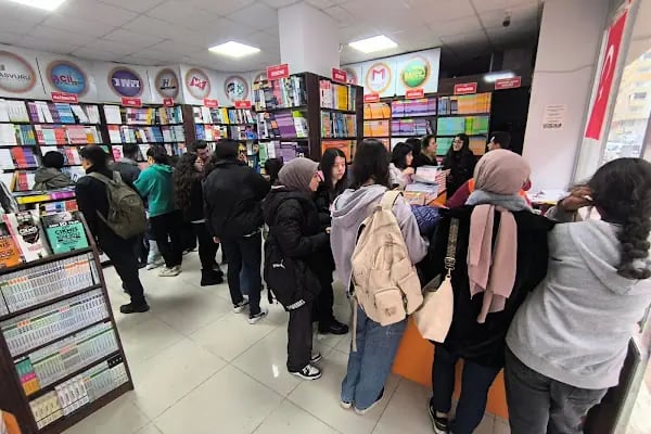 İşler Kitabevleri Birecik Şube - Resim 5
