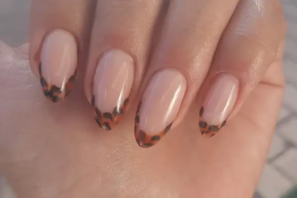 Esse Bien Nail And Beauty Studio - Resim 14