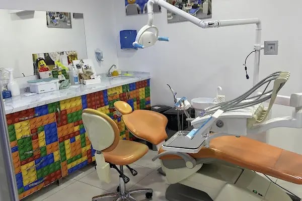 Özel DR.MR Klinik Ağız ve Diş Sağlığı Polikliniği - Halkalı Merkez - Resim 6