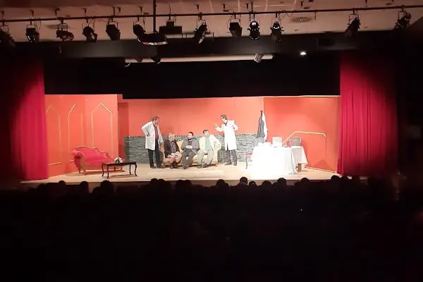T.C. Bahçelievler Belediyesi Akif Emre Kültür Merkezi - Resim 4