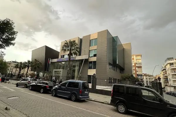 T.C. Bahçelievler Belediyesi Akif Emre Kültür Merkezi - Resim 2