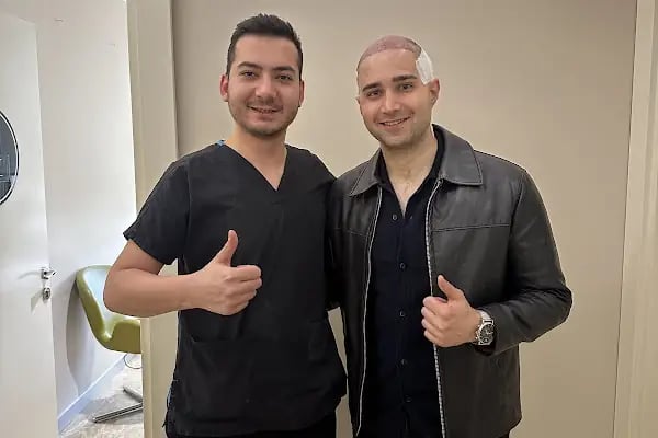 Esteweal Hair Clinic Saç Ekimi - Resim 11