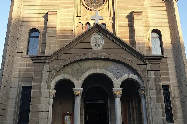 Alsancak Katolik Kilisesi - Resim 3