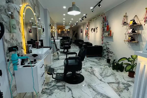 Öğünmez Luxury Hair Salon - Resim 3