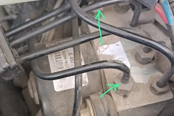 ABS Cİ HAKAN USTA Oto Elektronik Tamir ve Bakım Servisi - Resim 11