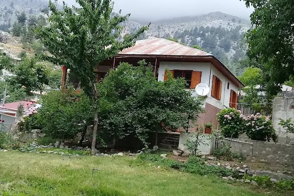 Şahin Tepesi Kahvaltı ve Restourant &amp; Bungalov evleri - Resim 10
