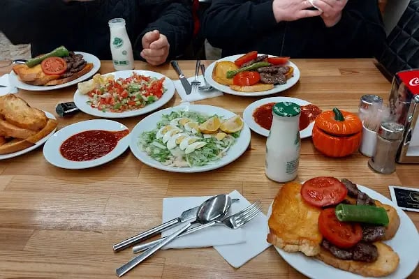 Meşhur Yeni Cami Islama Köftecisi - Resim 10