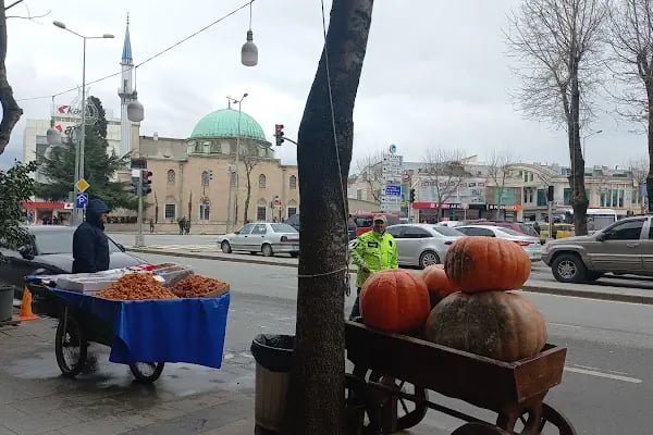 Meşhur Yeni Cami Islama Köftecisi - Resim 2